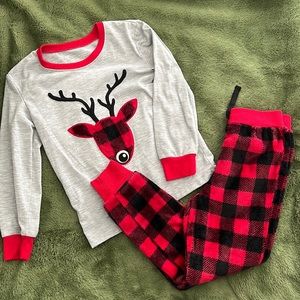 Dream Life pajamas, long sleeve T-shirt material top and fleece pants, size 4/5